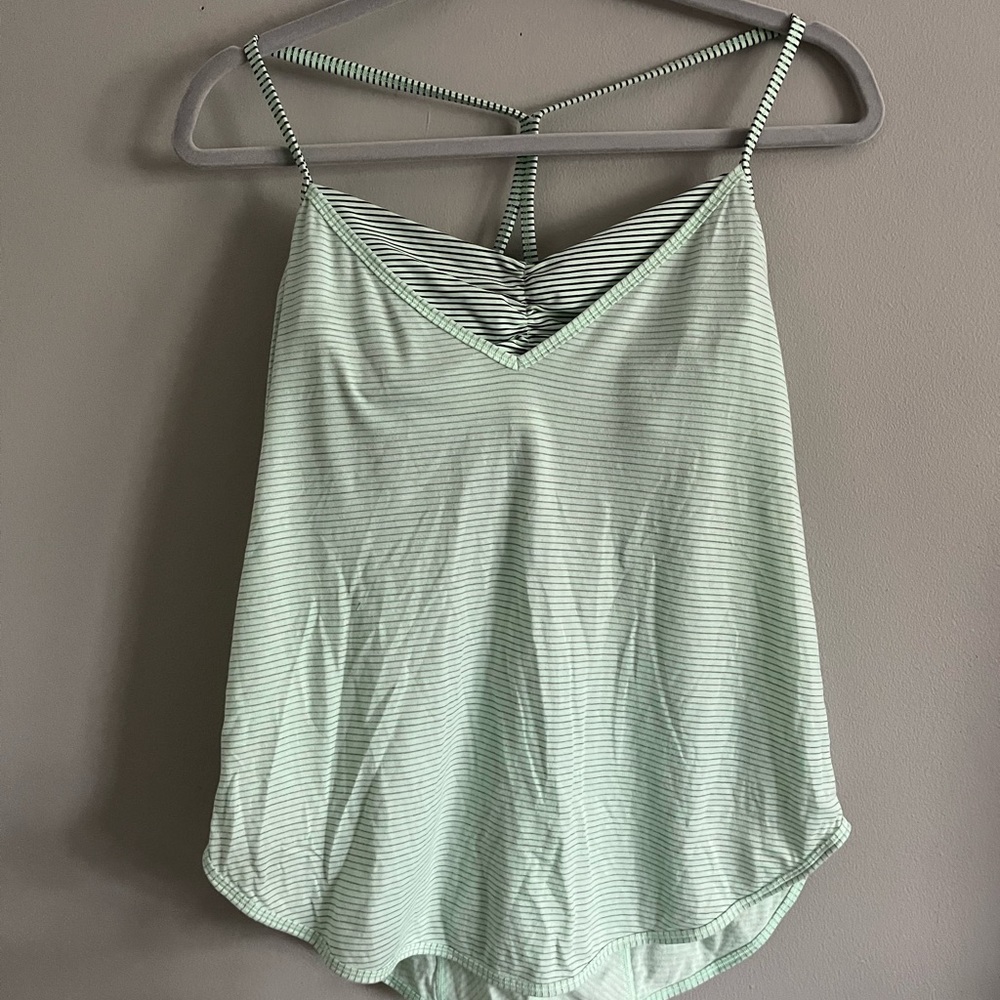 Lululemon tank top with built in bra